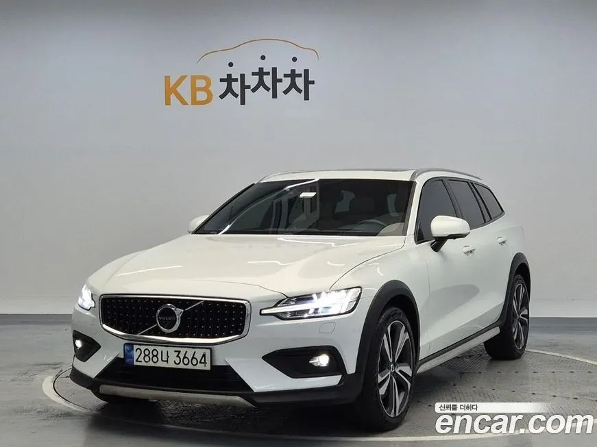 Volvo V60 — фото 1