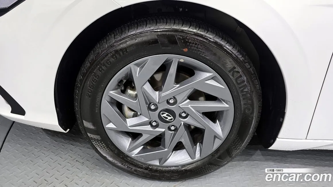 Hyundai AVANTE — фото 10