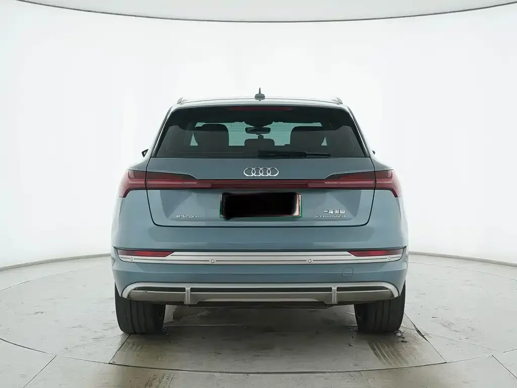 Audi e-tron — фото 2