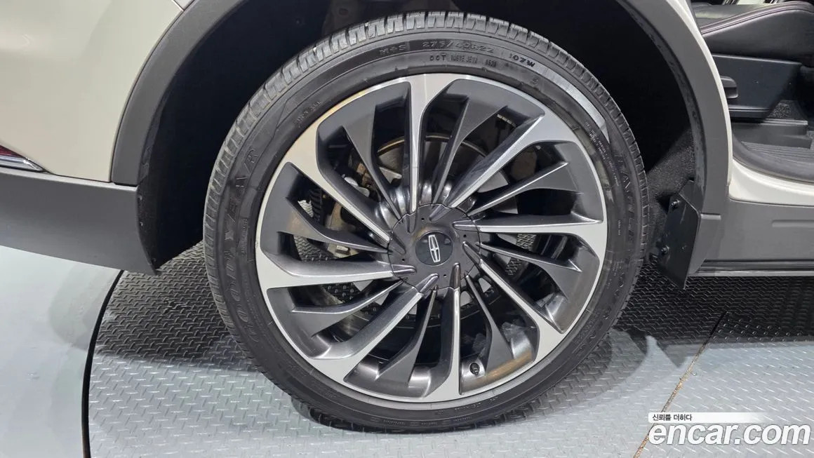 Lincoln Aviator — фото 10