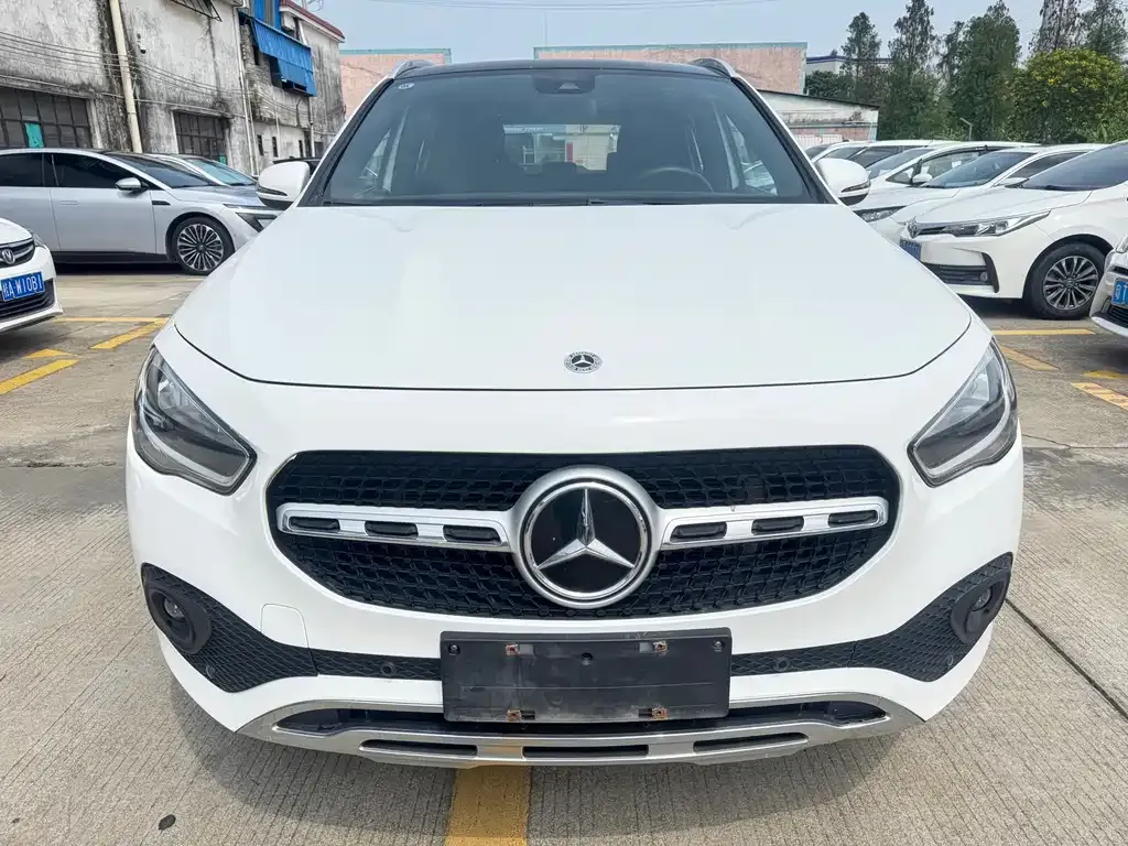 Mercedes-Benz GLA — фото 9
