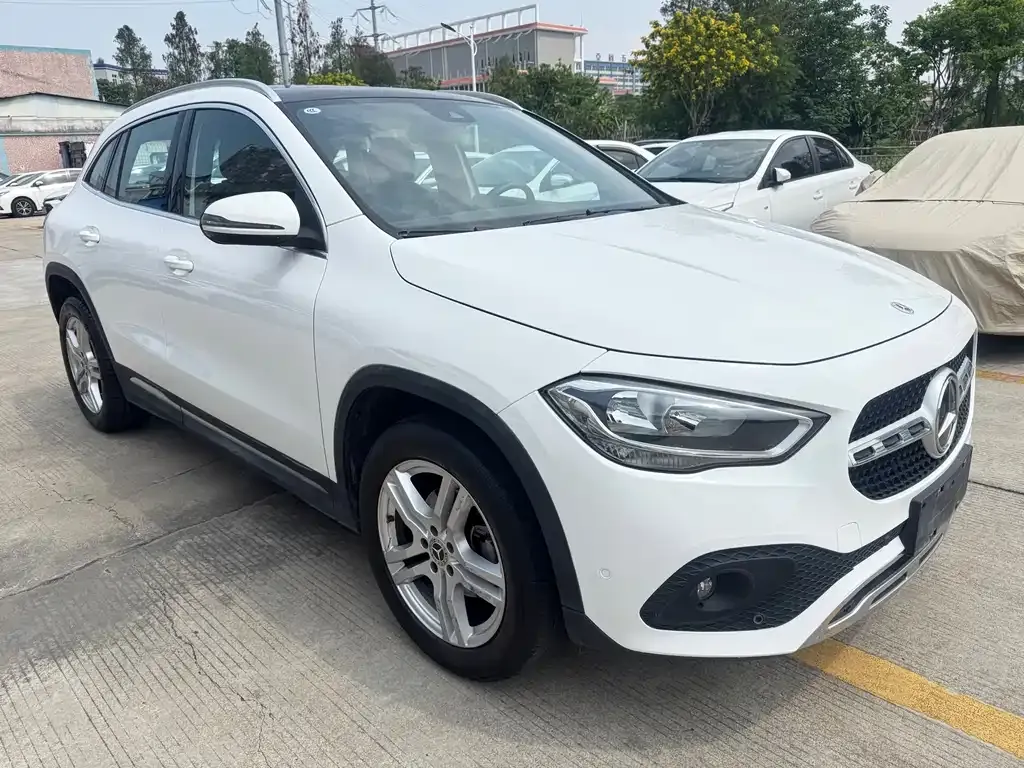 Mercedes-Benz GLA — фото 10
