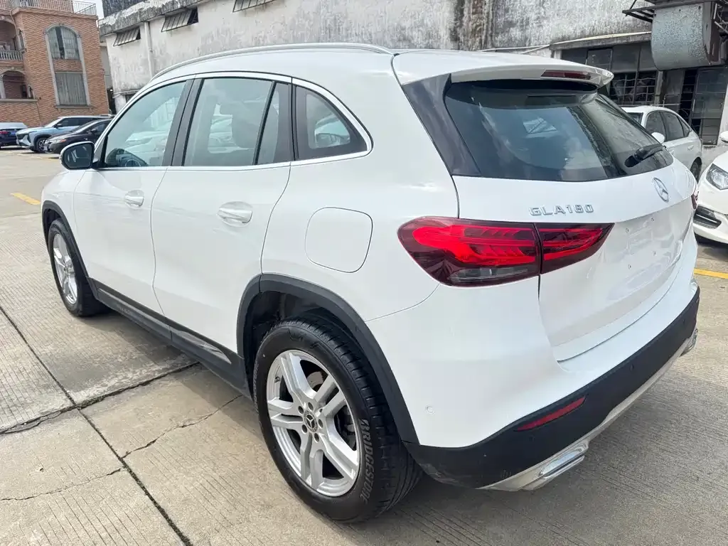Mercedes-Benz GLA — фото 8