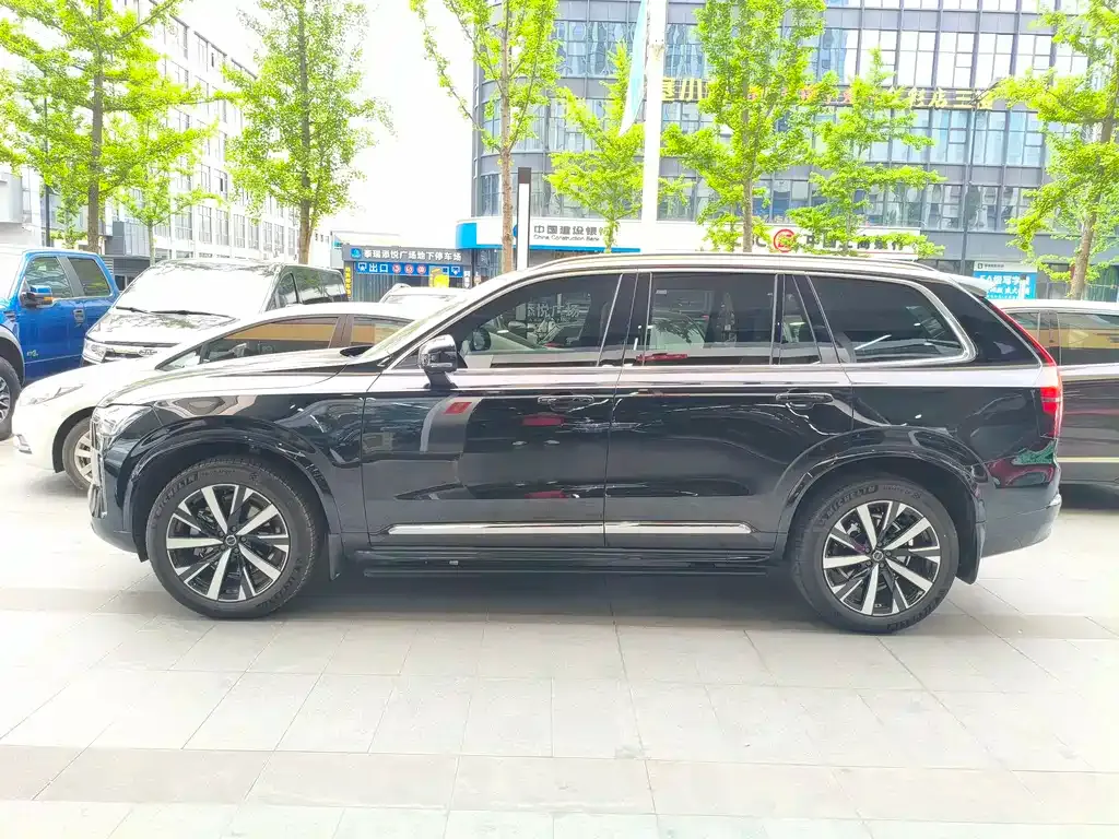 Volvo XC90 — фото 2