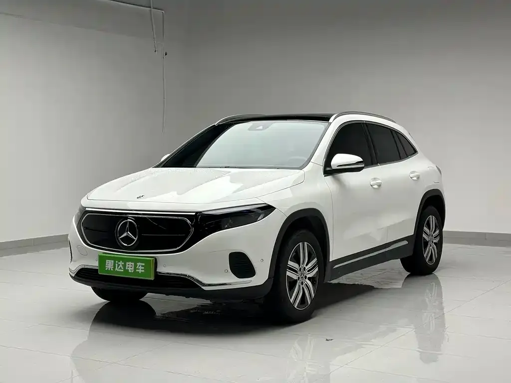 Mercedes-Benz EQA — фото 1