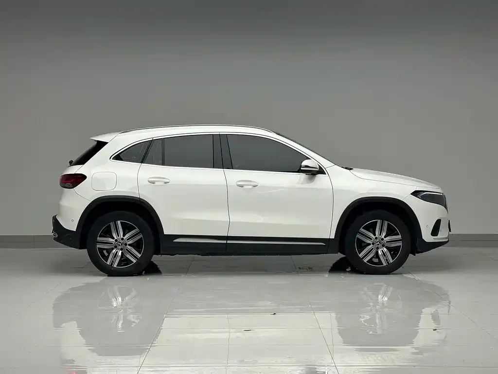 Mercedes-Benz EQA — фото 9