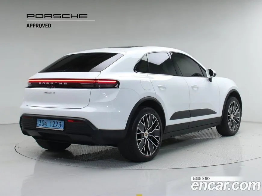 Porsche Macan — фото 9