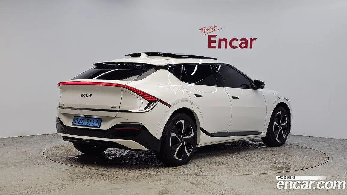 Kia EV6 — фото 6