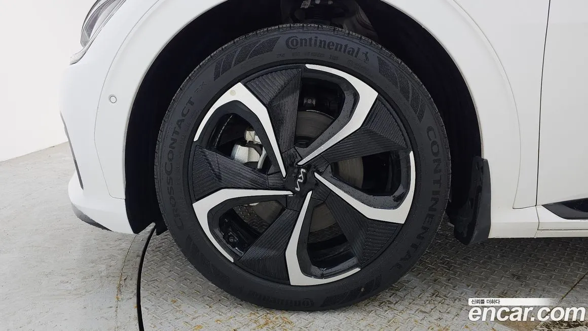 Kia EV6 — фото 7