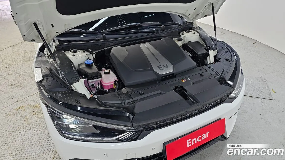Kia EV6 — фото 9