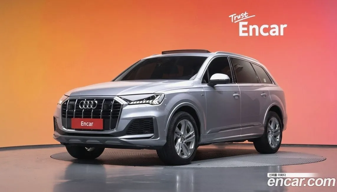 Audi Q7 — фото 1