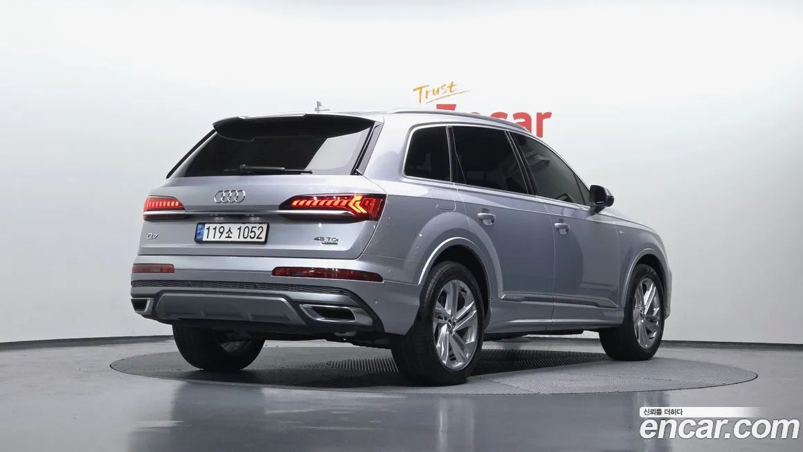 Audi Q7 — фото 3