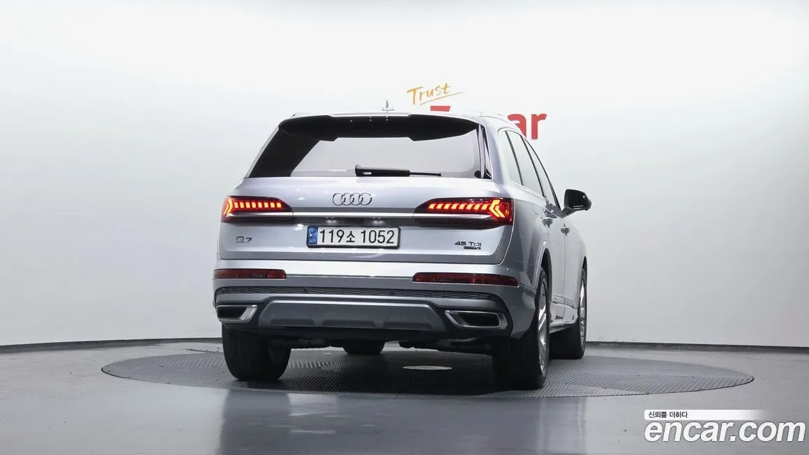 Audi Q7 — фото 4