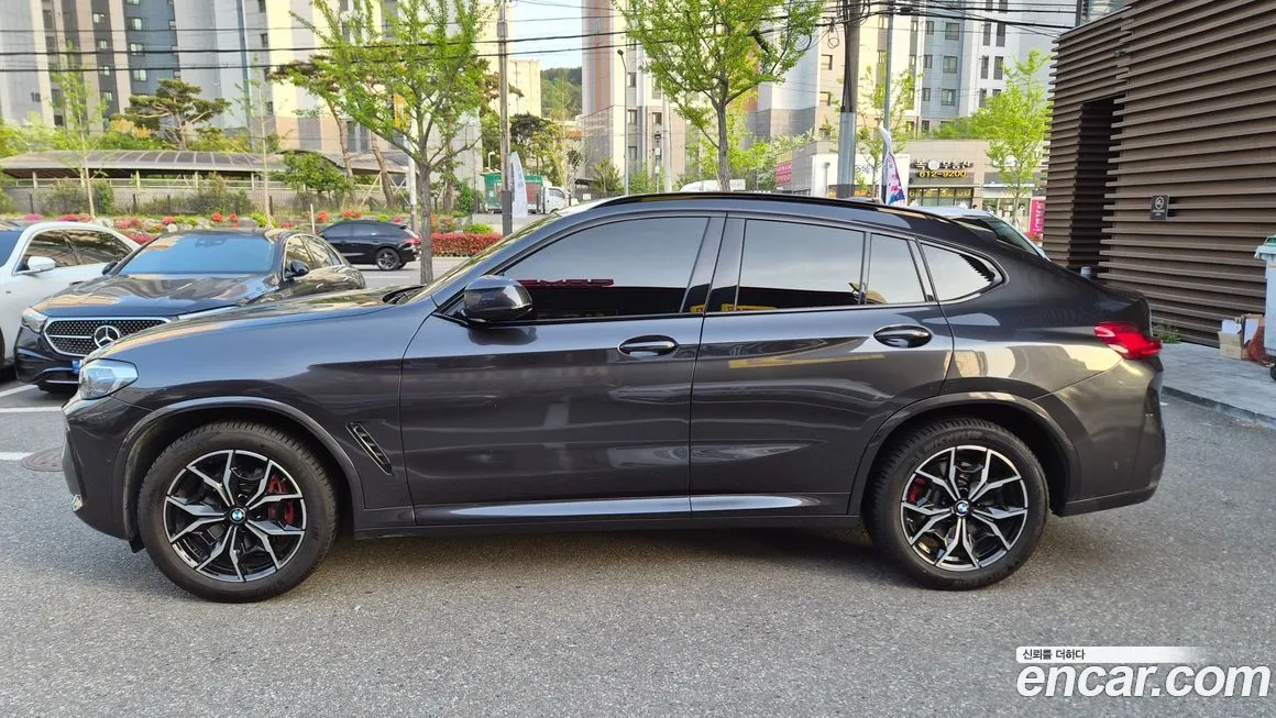 BMW X4 — фото 9