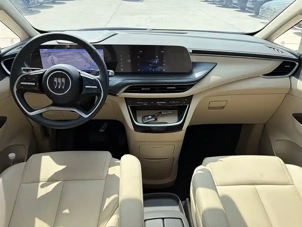Buick GL8 Hybrid — фото 10