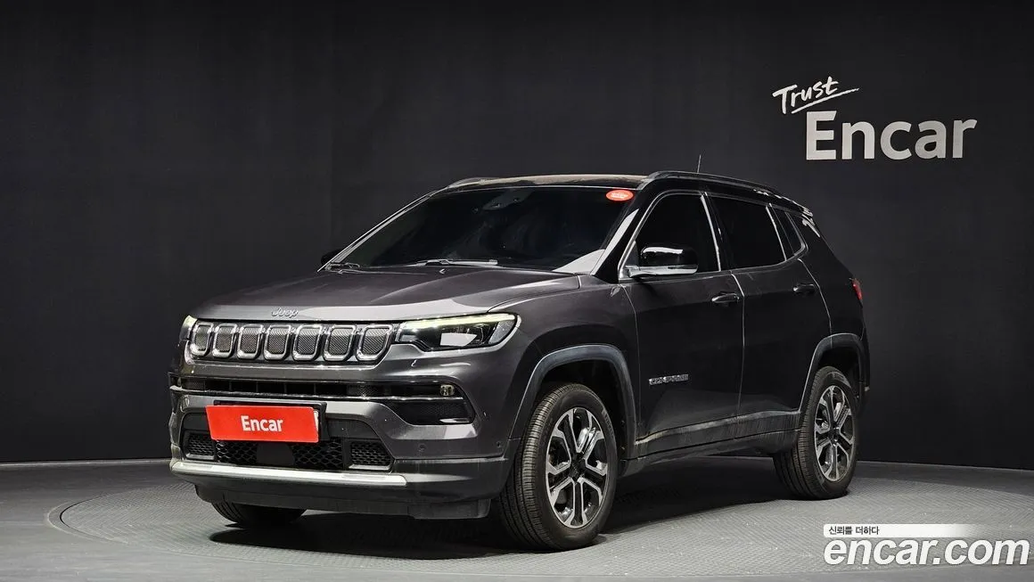Jeep Compass — фото 1