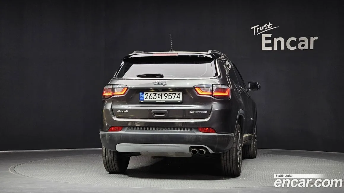 Jeep Compass — фото 2