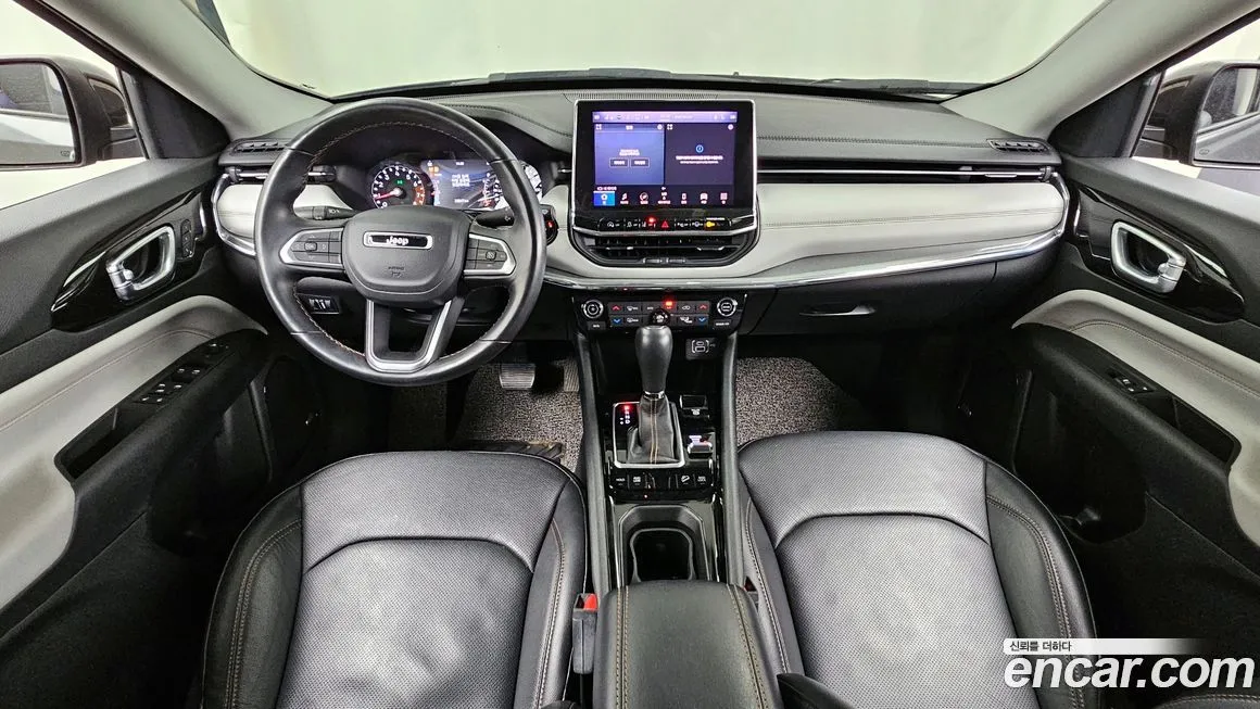 Jeep Compass — фото 9