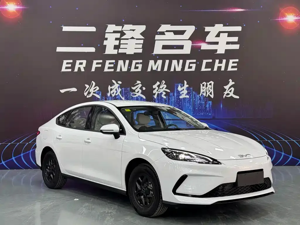 BYD Seal 05 DM-i — фото 9