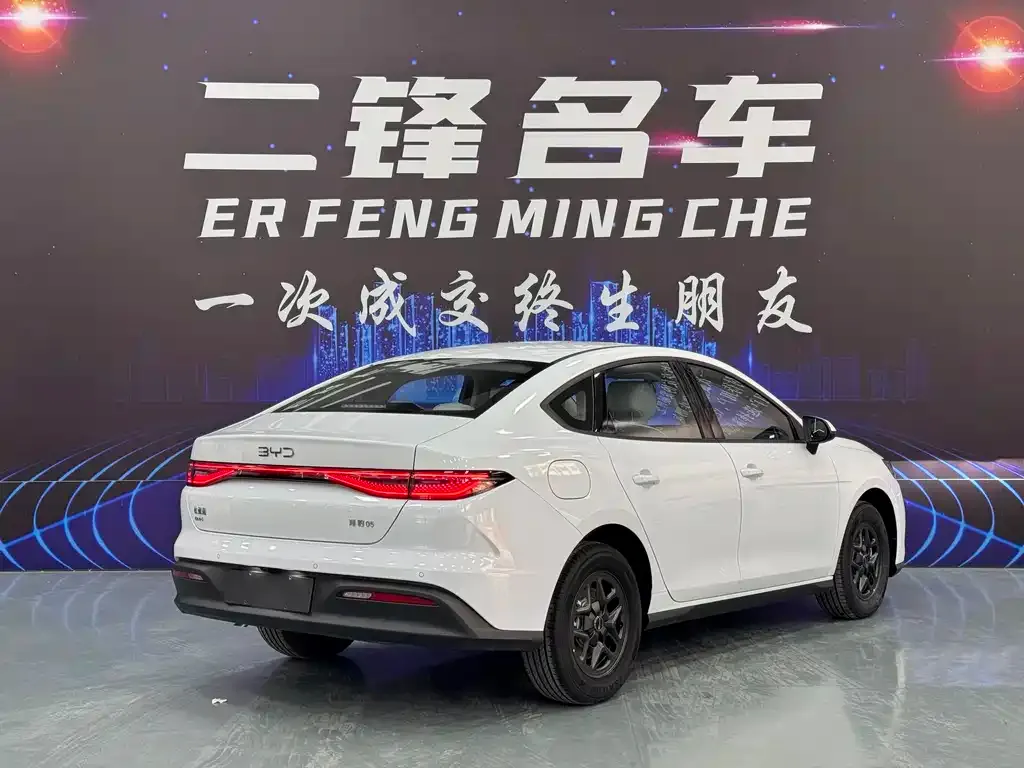 BYD Seal 05 DM-i — фото 4