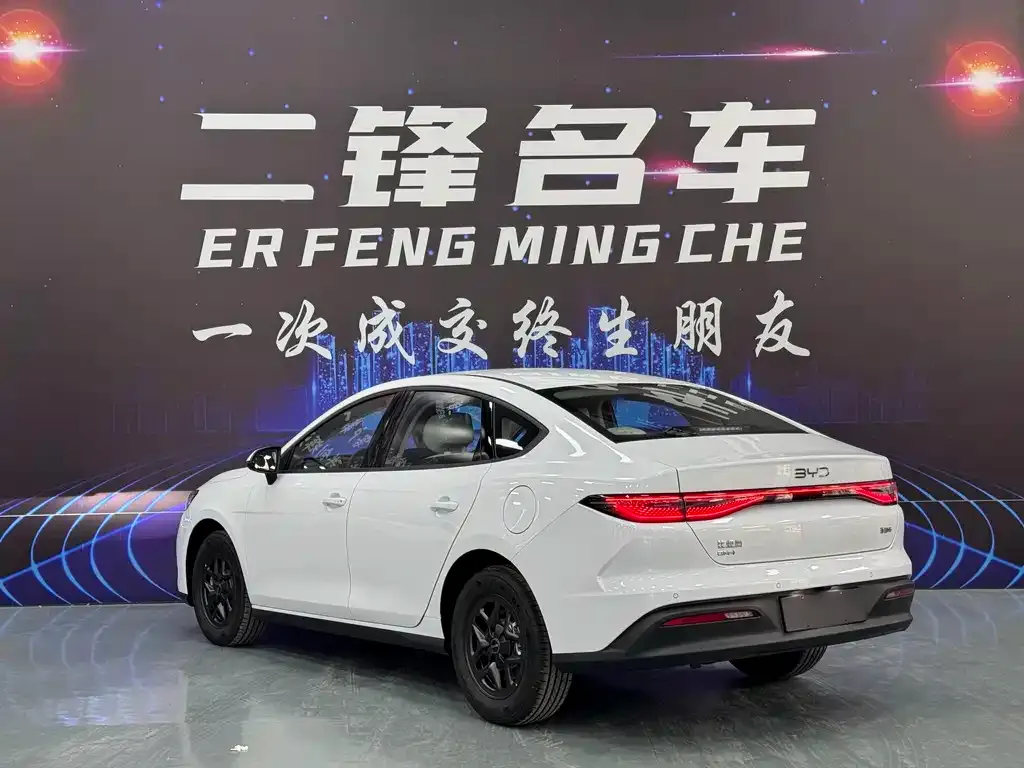 BYD Seal 05 DM-i — фото 6