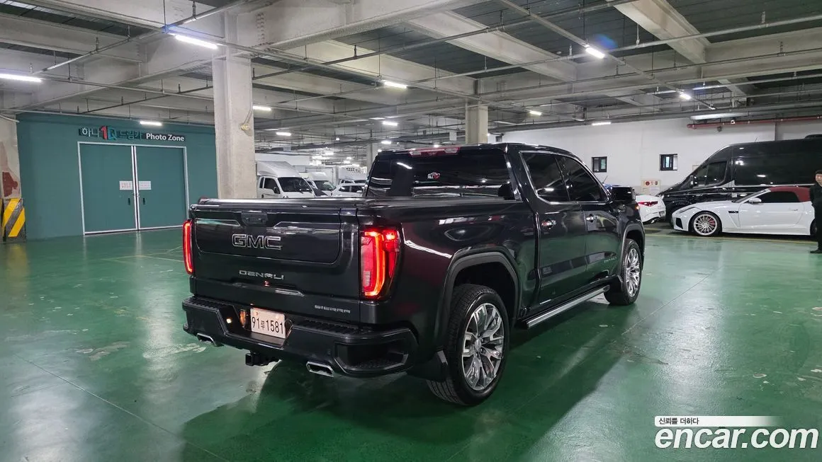GMC Sierra — фото 8