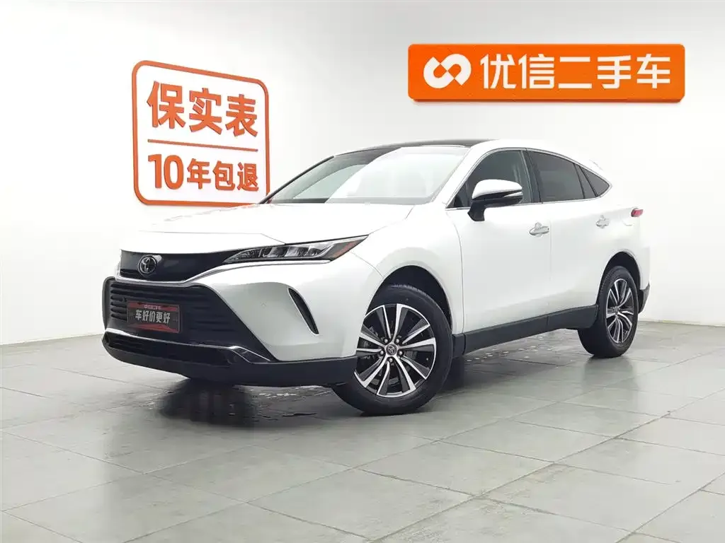 Toyota Harrier — фото 1