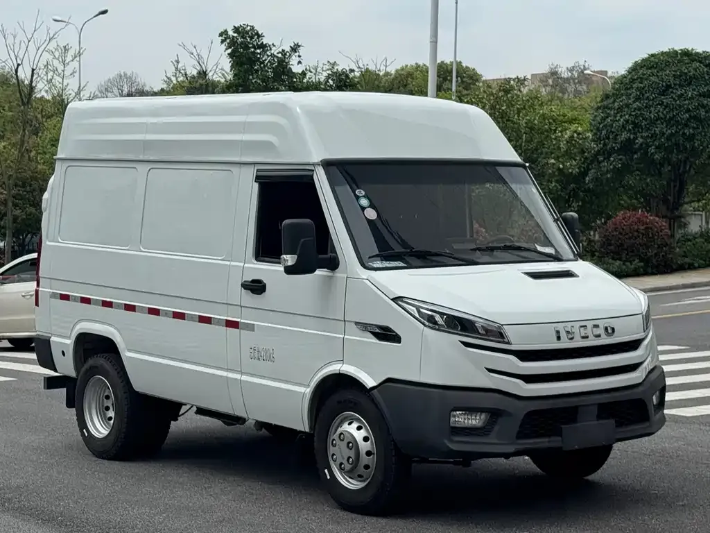 IVECO Daily — фото 9