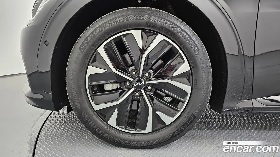 Kia EV6 — фото 7