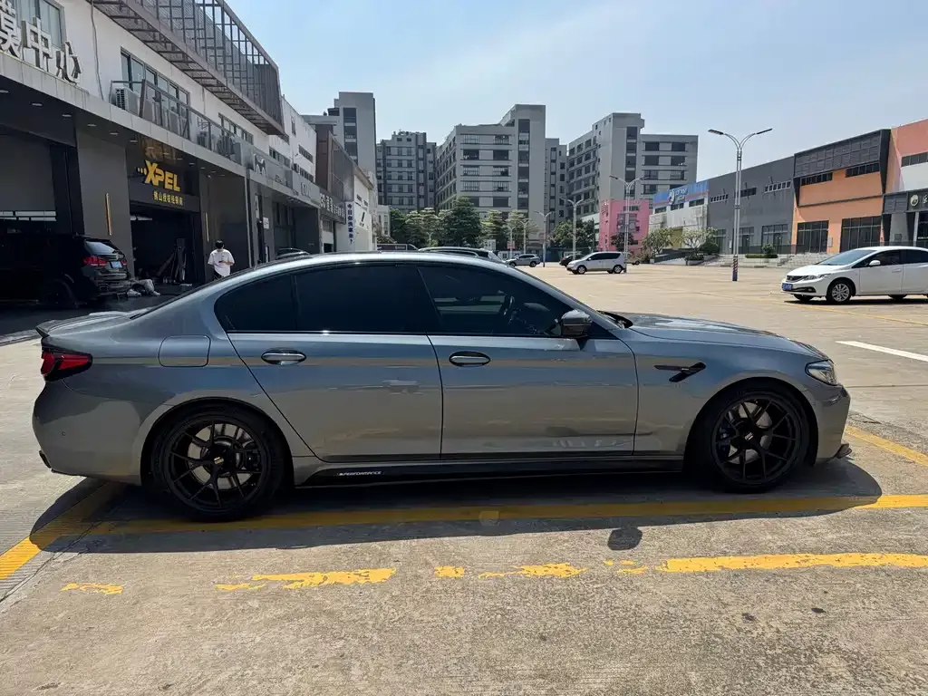 BMW 5 Series (Import) — фото 9