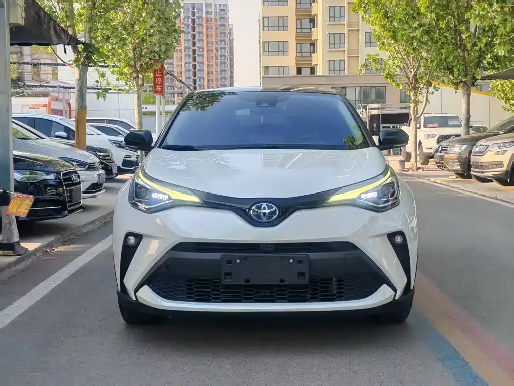 Toyota C-HR — фото 5