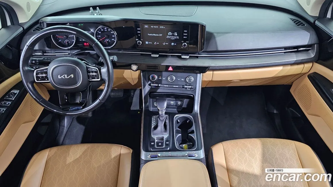 Kia Carnival — фото 10