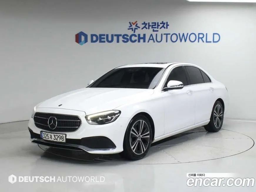 Mercedes-Benz E-Class — фото 1