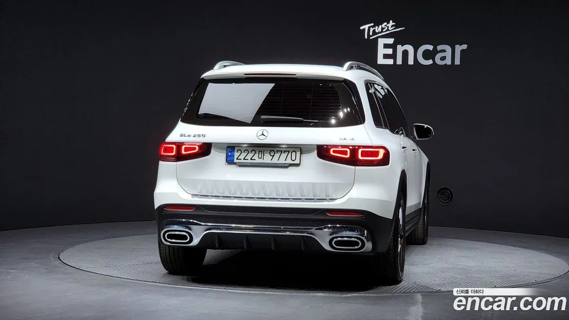 Mercedes-Benz GLB-Class — фото 4