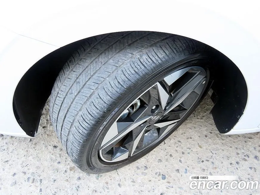 Hyundai AVANTE — фото 9