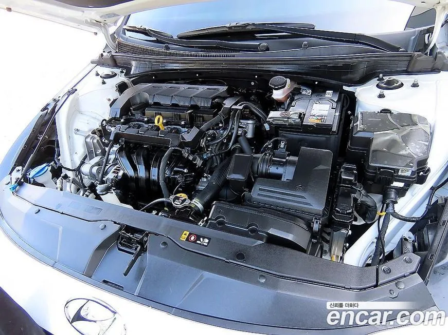 Hyundai AVANTE — фото 6
