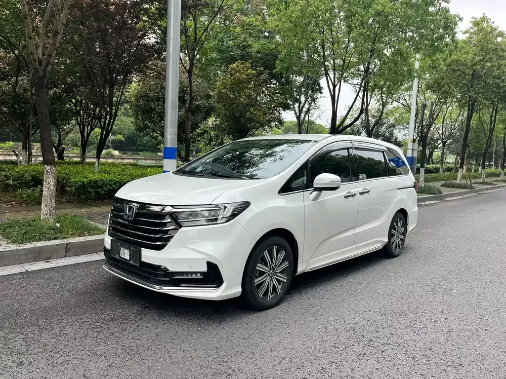 Honda Odyssey — фото 1