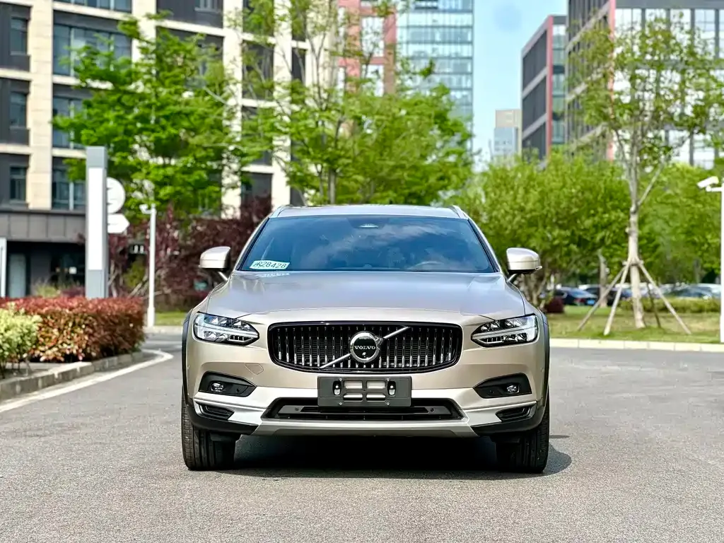 Volvo V90 — фото 10
