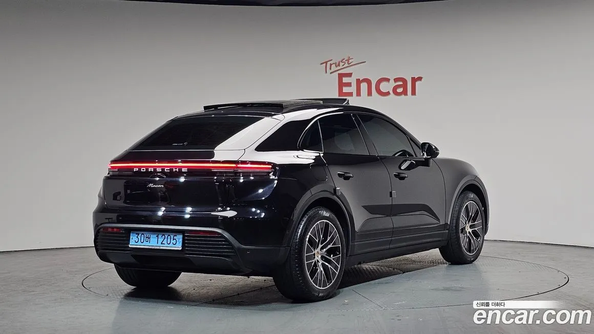 Porsche Macan — фото 3