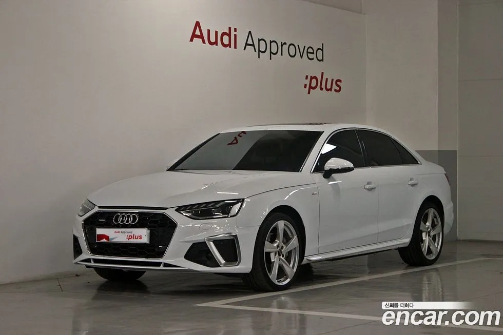 Audi A4 — фото 1