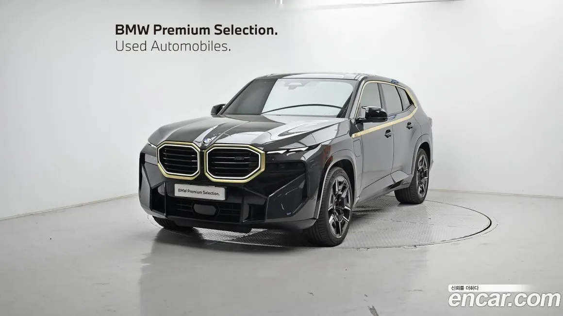 BMW XM — фото 1