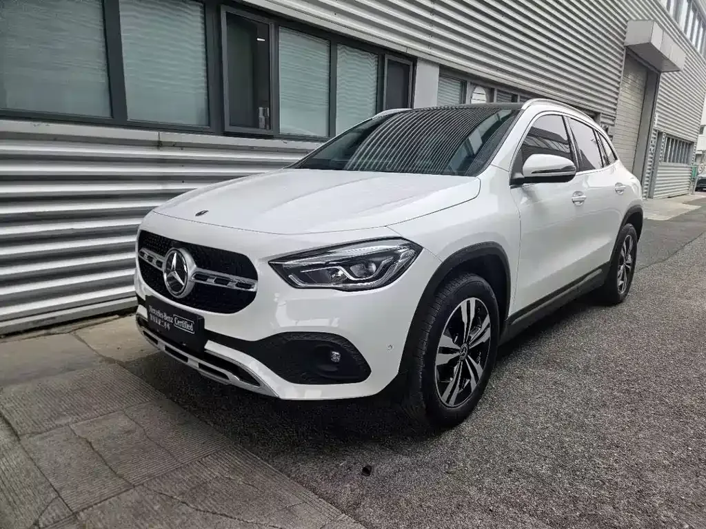 Mercedes-Benz GLA — фото 1