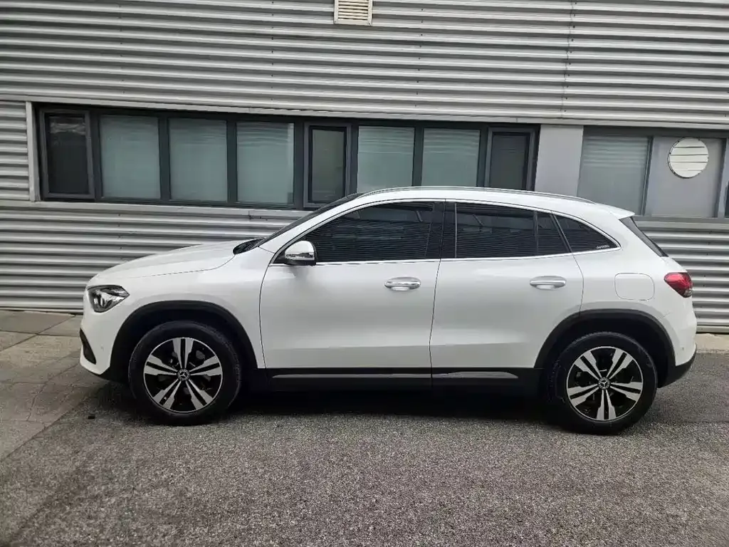Mercedes-Benz GLA — фото 6
