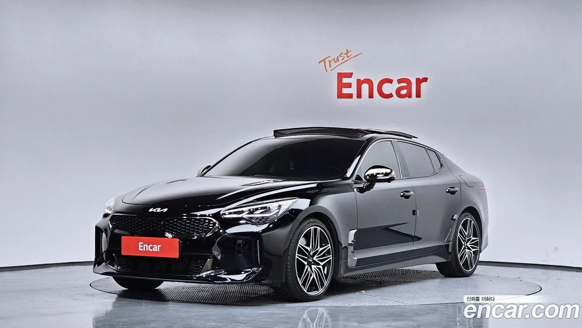 Kia Stinger — фото 1
