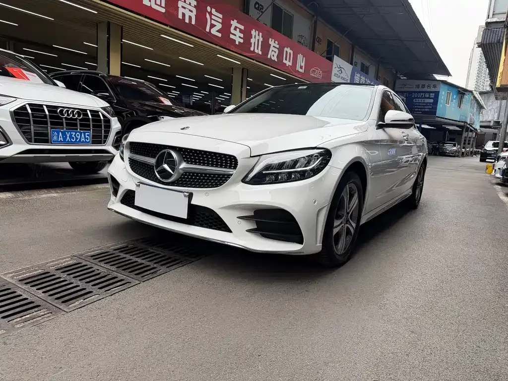 Mercedes-Benz C-Class — фото 1
