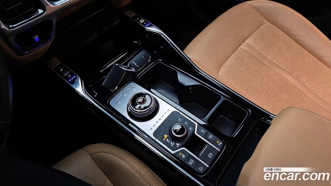 Kia Sorento — фото 9