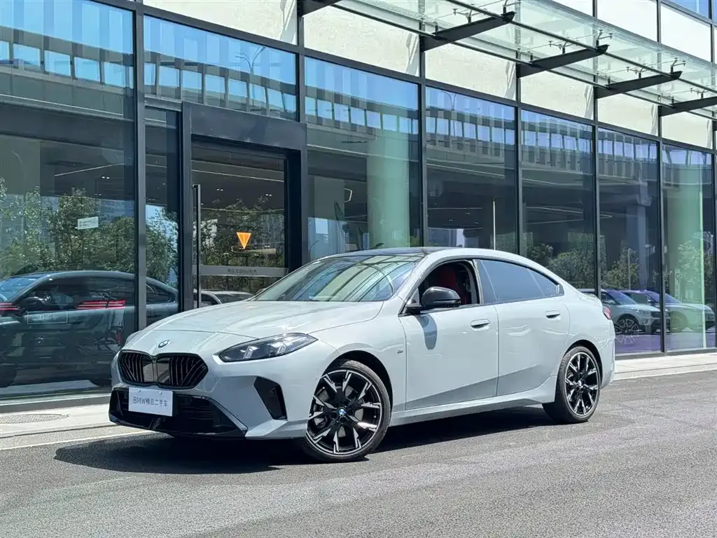 BMW 2 Series — фото 1