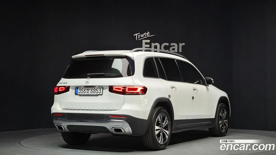 Mercedes-Benz GLB-Class — фото 4