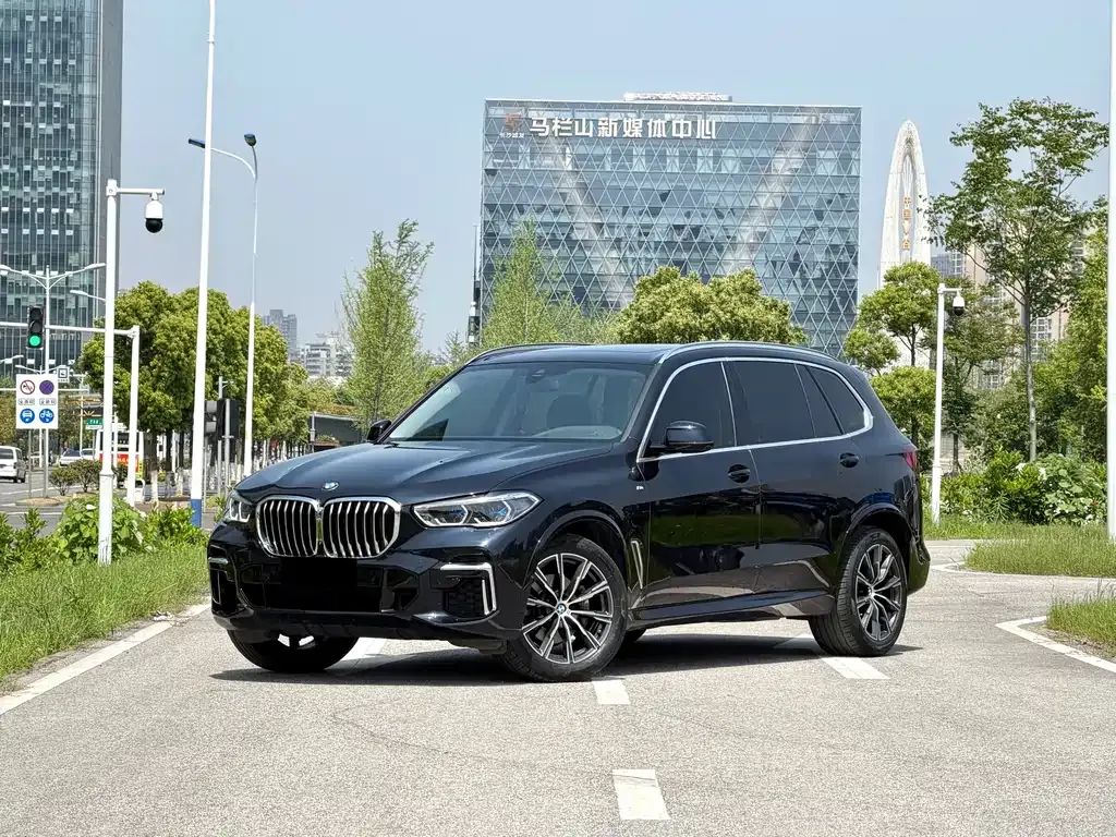 BMW X5 — фото 1