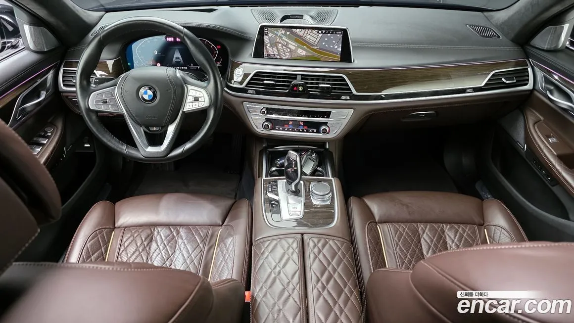 BMW 7-Series — фото 10